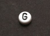 1 st vit bokstavsprla i acryl, 7 mm, G