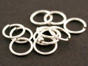 20 st ppningsbara ringar, 10 mm bred och 1 mm tjock, antiksilve