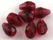 1 st facetterad droppe, 10 x 7 mm, Dark Fuchsia