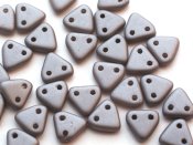 30 st Czechmates Triangles 6 mm, Satin - Grey