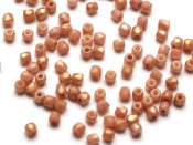 50 st Firepolished 2 mm, Chalk White Gold Luster