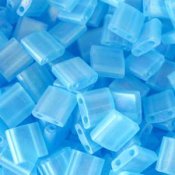 5 g Tila Beads, Transparant Light Blue Matte AB
