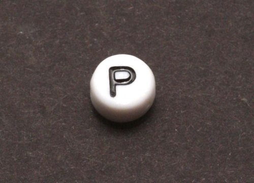 1 st vit bokstavsprla i acryl, 7 mm, P