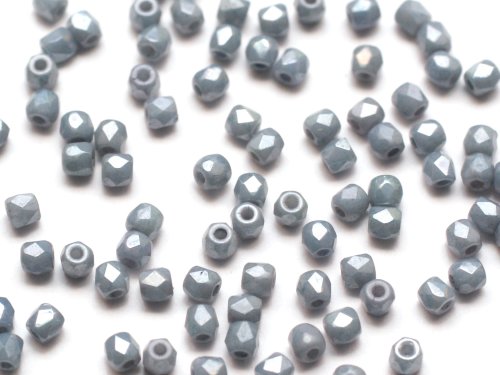 50 st Firepolished 2 mm, Chalk White Baby Blue Luster