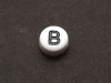  1 st vit bokstavspärla i acryl, 7 mm, B 
