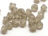  50 st krackelerade pyramidpärlor, 6 mm, Black Diamond 